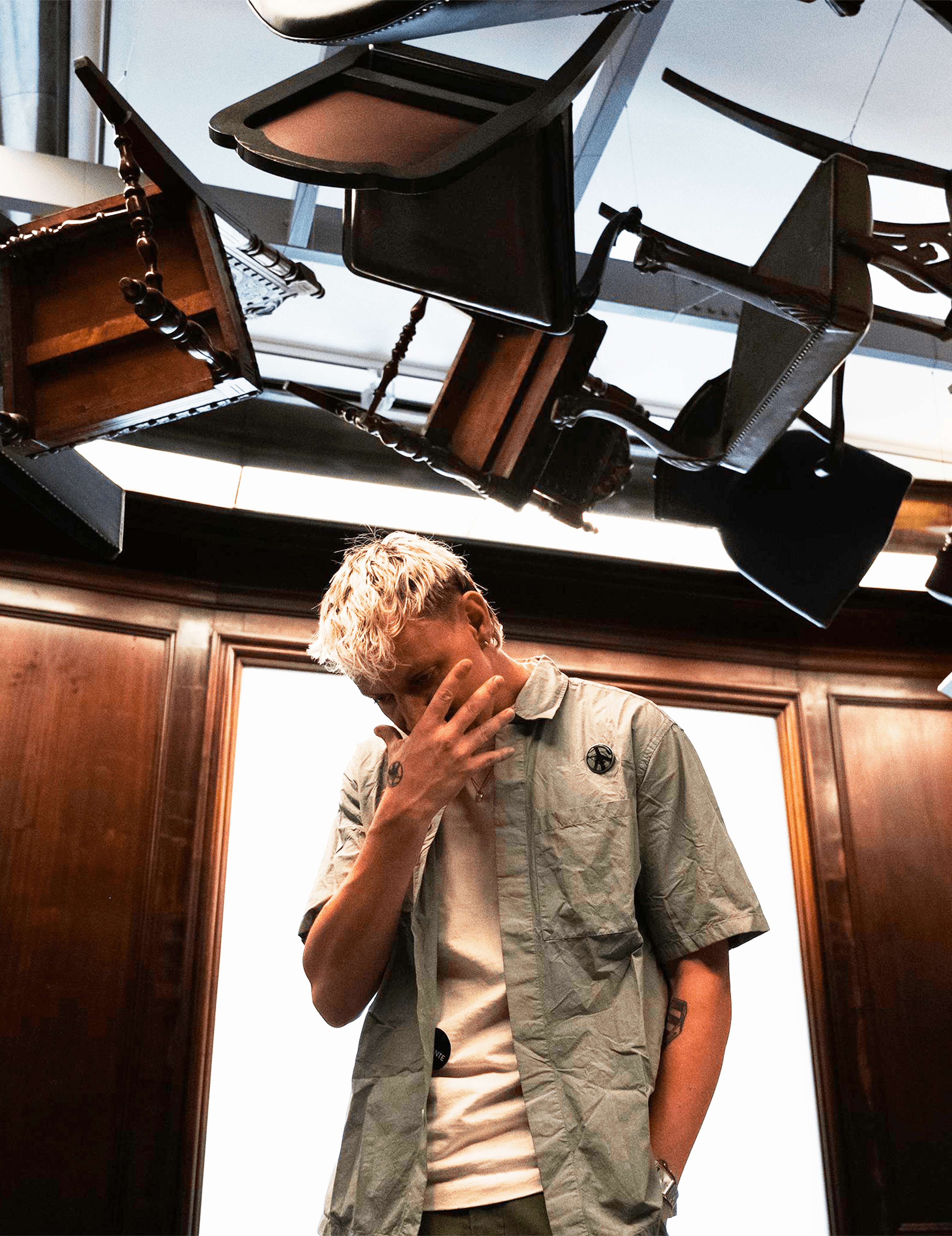 Niko Blonde — Niko Blonde er en af vækstlagets stærkeste stemmer inden for dansk R&B og rap - kendt for tekster, der rammer lige i hjertet, fra singlen 'Himmel til helvede' til albummet 'Fred være med det'. Han spillede gratis til vores aften for DR Congo og gav salen en koncert, ingen glemmer.
